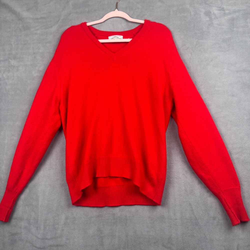 Saks Fifth Avenue Mens Red 100% Cashmere V-Neck Sweater Made in Scotland Size 44